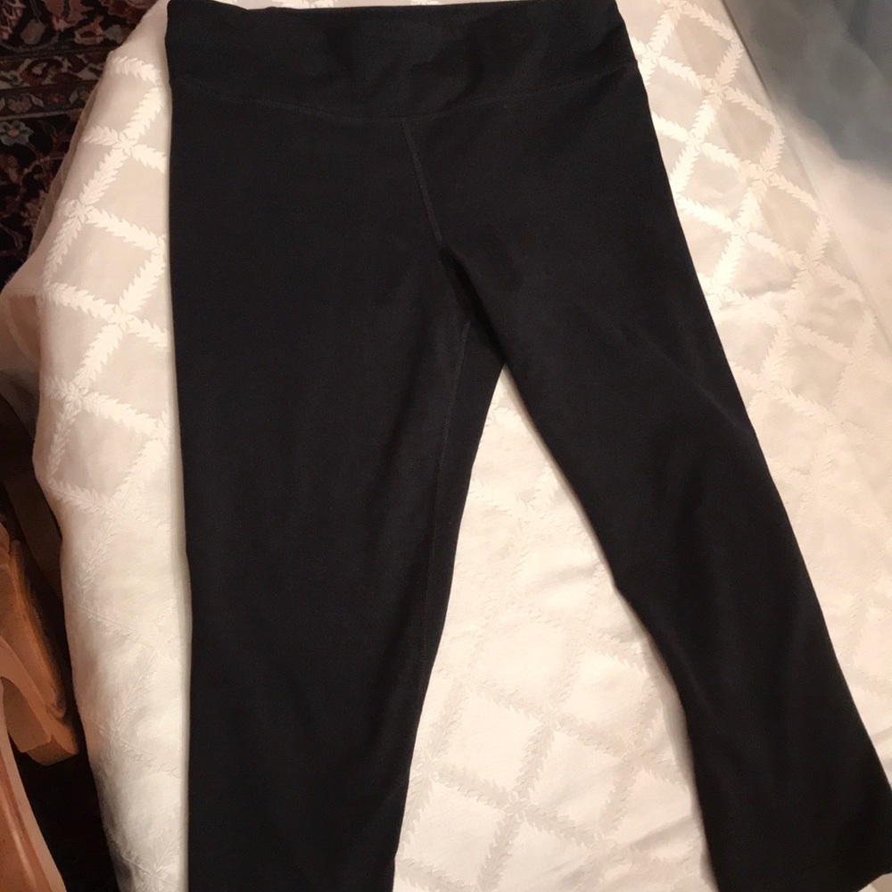 Women’s UA crop leggings Medium